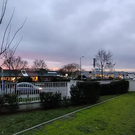 Dassaut - - Ci - 2 Pieces Spacieux Avec Grande Terrasse Et Vue Degagee Lägenhet Toulouse